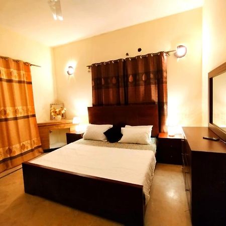 Royal Residential Hotel Iszlámábád Kültér fotó