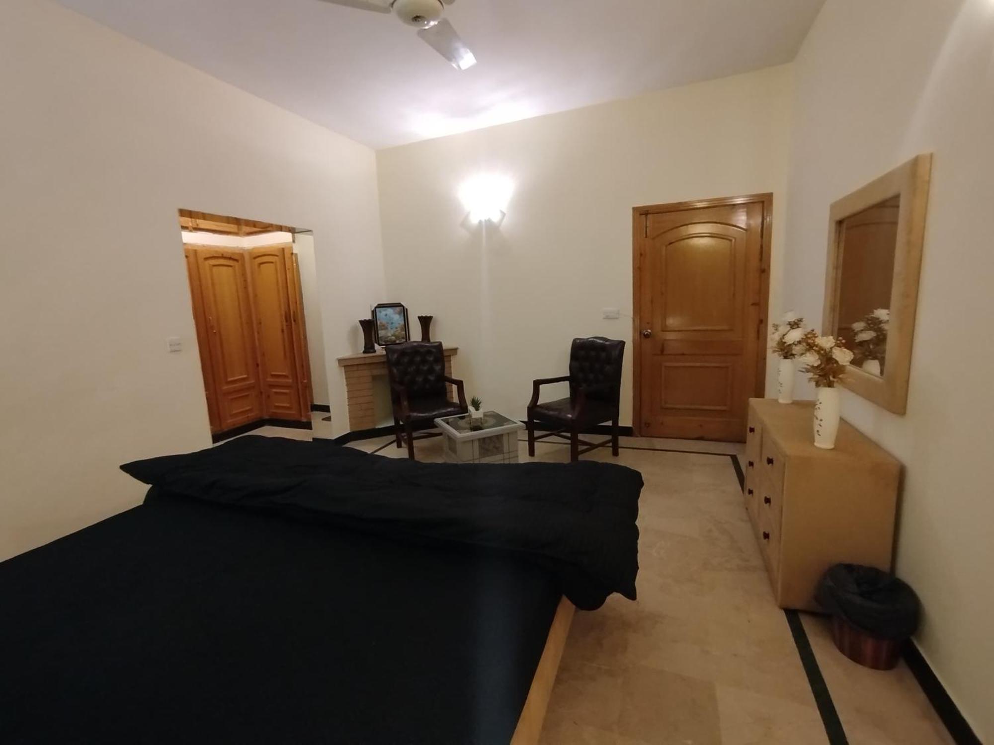 Royal Residential Hotel Iszlámábád Kültér fotó