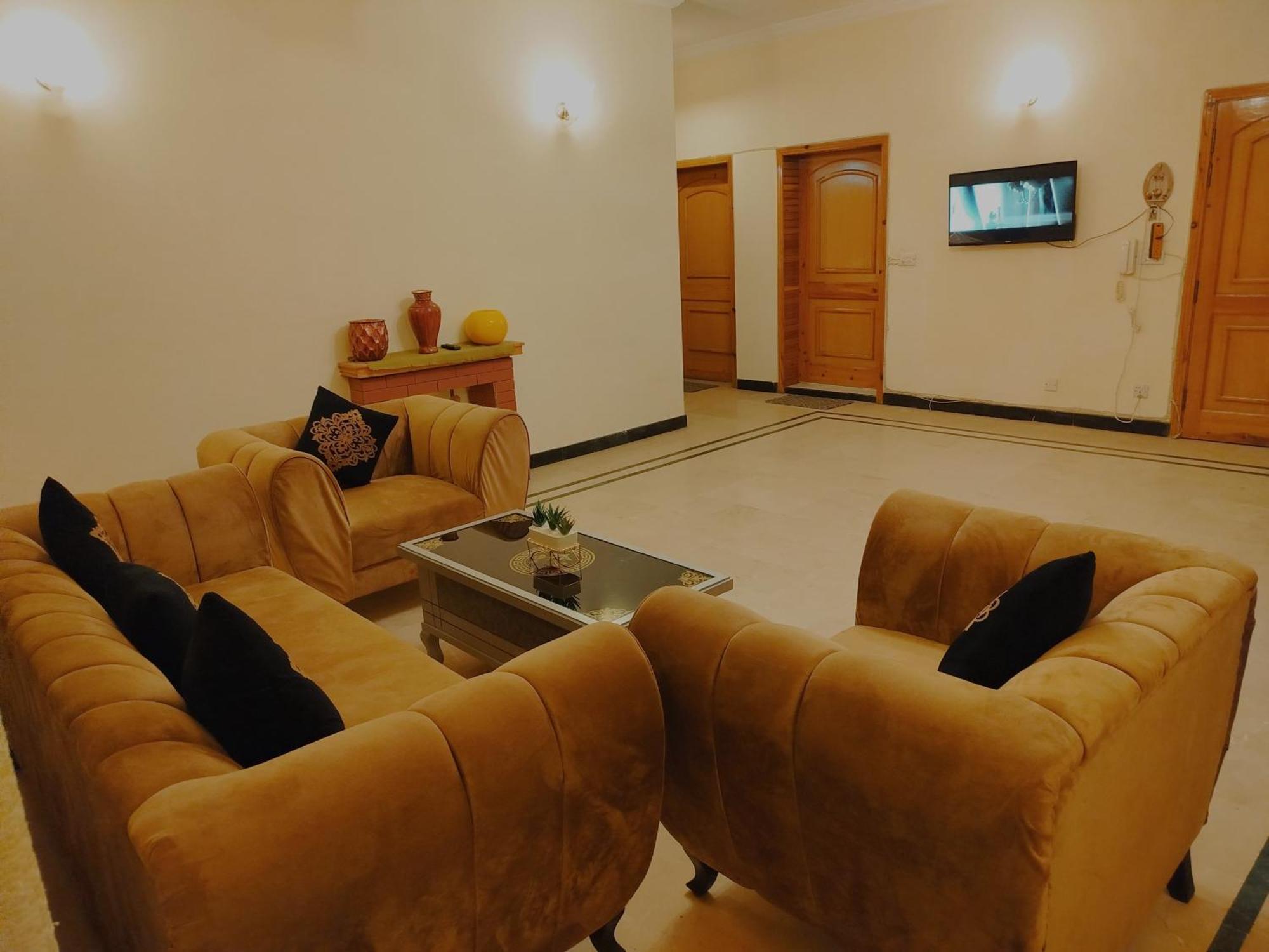 Royal Residential Hotel Iszlámábád Kültér fotó