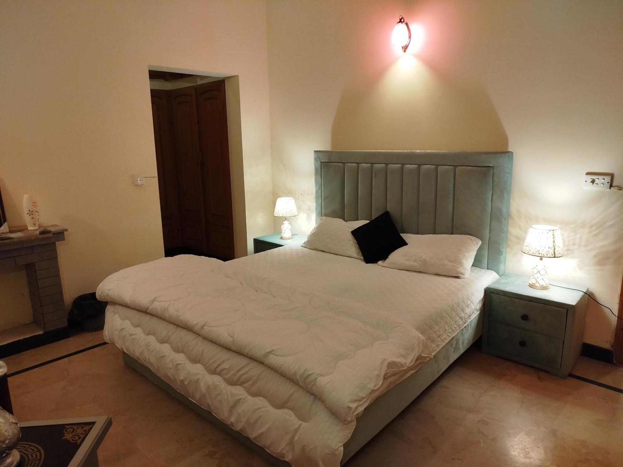 Royal Residential Hotel Iszlámábád Kültér fotó